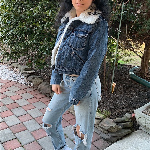 Levi’s vintage Sherpa fleece jean jacket (W Tags) - Picture 4 of 7